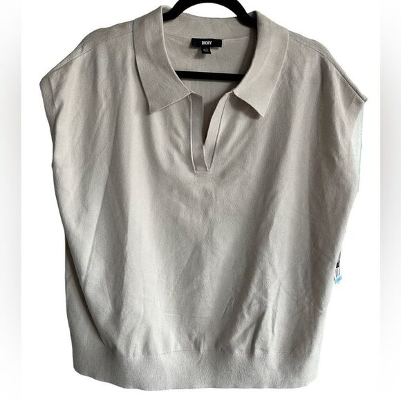 NWT - DKNY  Women’s Ivory Color V Neck Short Sleeve Sweater - Size Large - Picture 2 of 5
